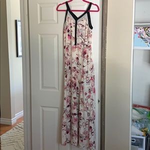 Chelsea 28 Floral Maxi Dress